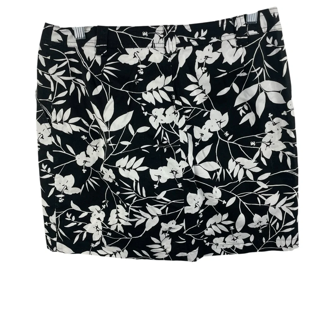Karen Scott‎ Tropical Floral Black and White Skirt/Skort, Size 8